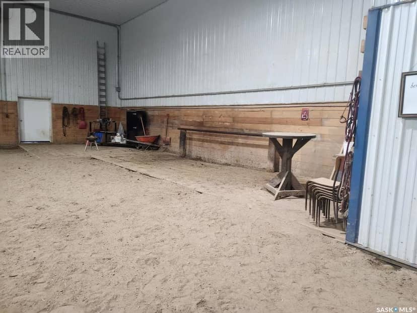 Rapley Arena Quarter — photo 7 of 29