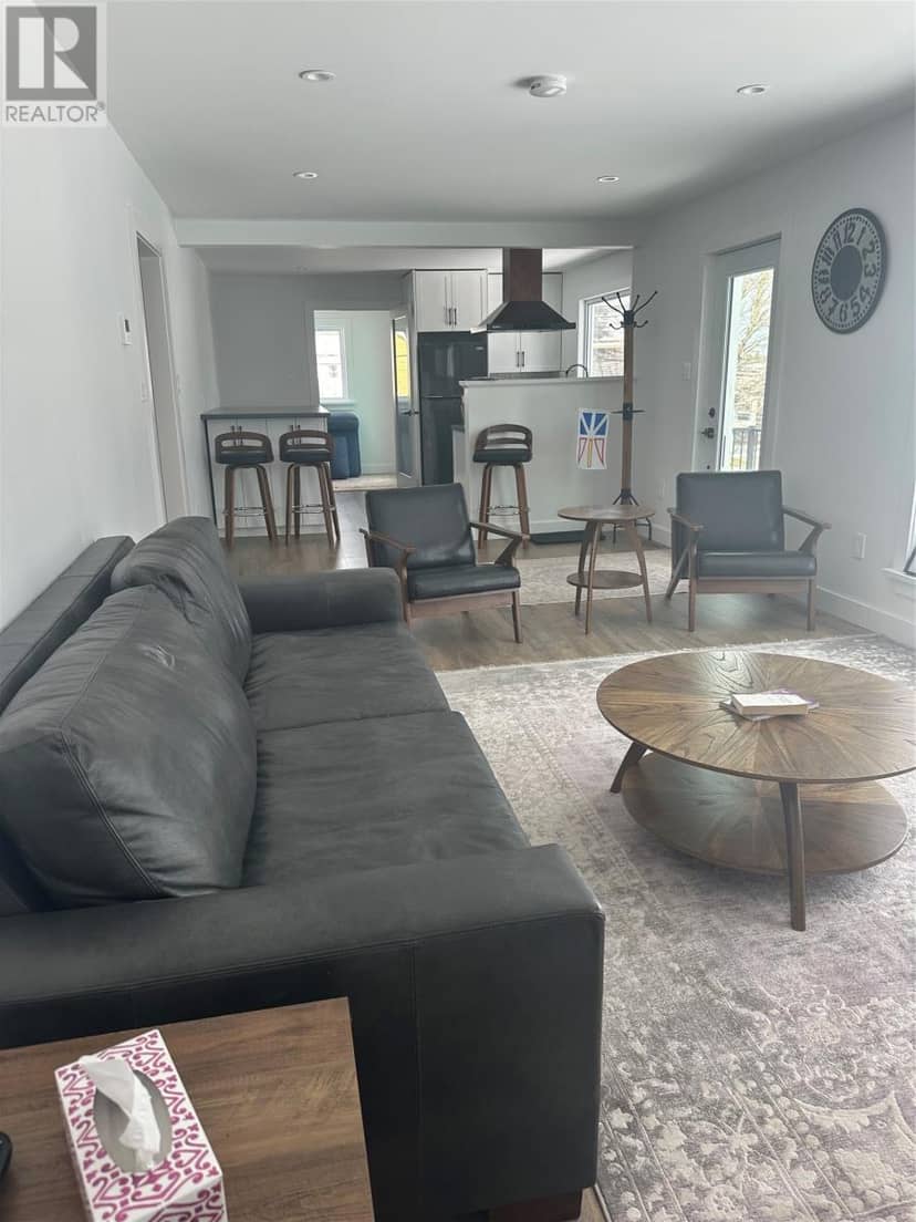 12 Churchill Avenue — photo 12 of 21