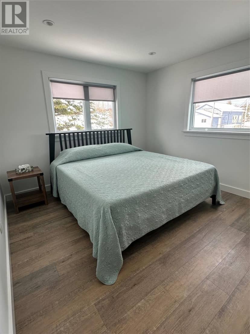 12 Churchill Avenue — photo 13 of 21