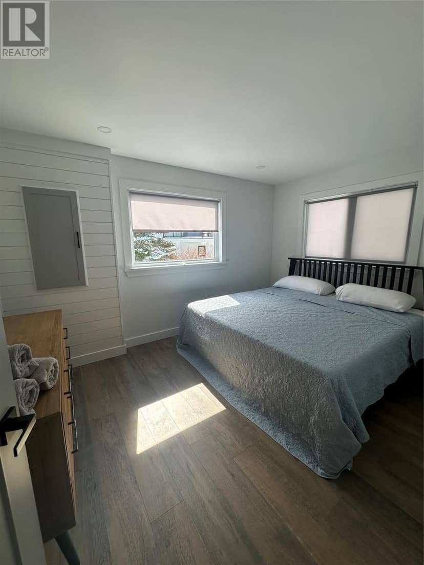12 Churchill Avenue — photo 14 of 21