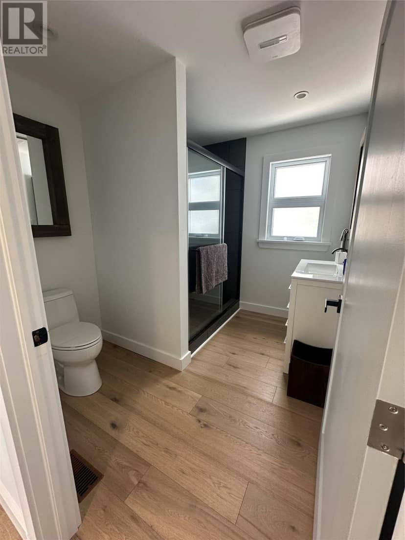 12 Churchill Avenue — photo 16 of 21