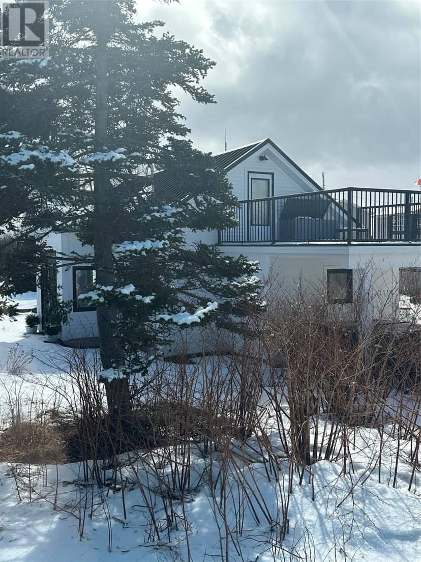 14 Churchill Avenue — photo 3 of 26
