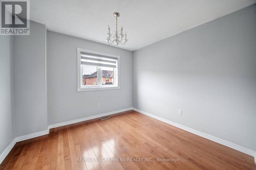 84 Andriana Crescent — photo 24 of 40