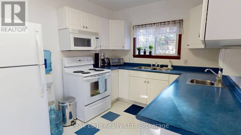 477 12th Avenue — photo 7 of 39