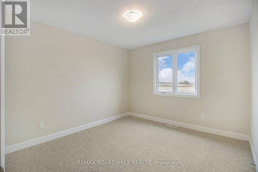 1145 Montblanc Crescent — photo 10 of 14