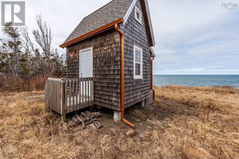 Shore Road — photo 10 of 33