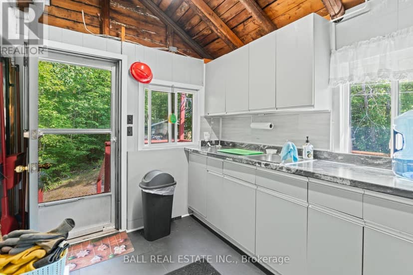 1017 Ewles Drive, Minden Hills, photo 7