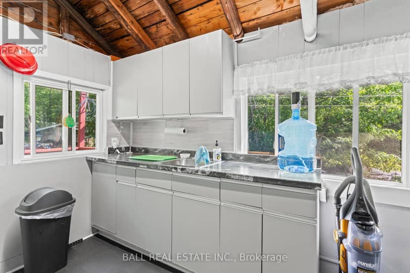1017 Ewles Drive, Minden Hills, photo 8