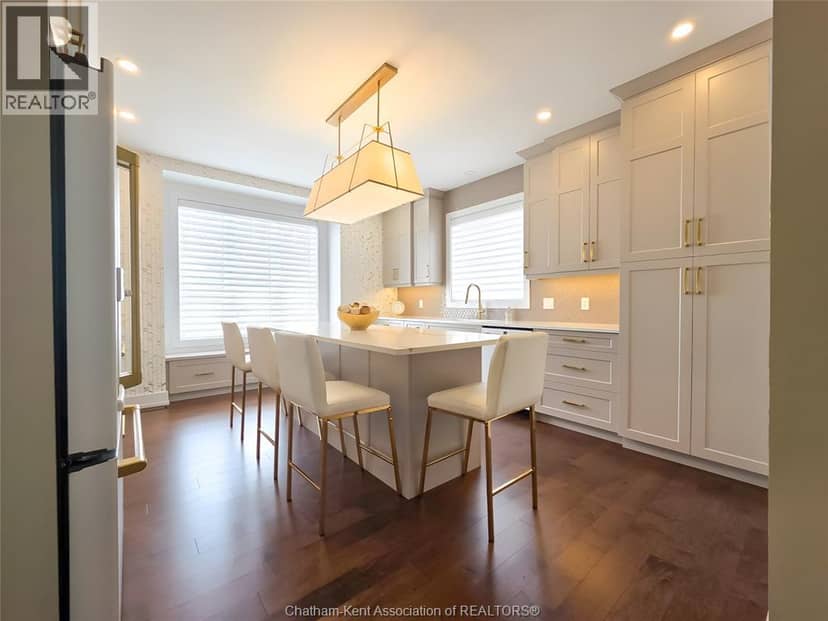 7 Tracy DRIVE — photo 16 of 40