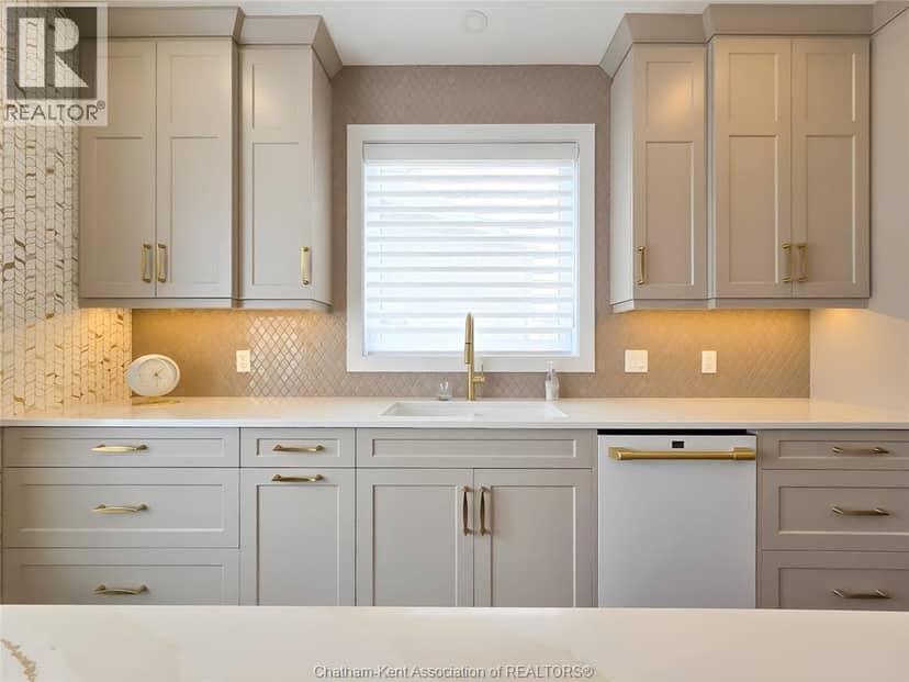 7 Tracy DRIVE — photo 28 of 40