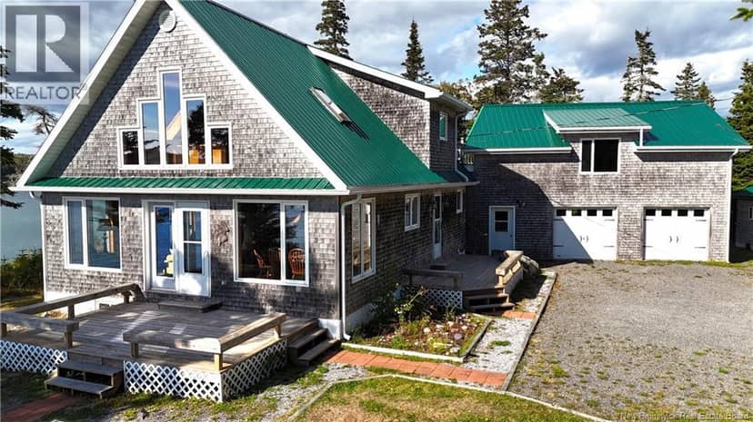 82 Holland Road — photo 3 of 40