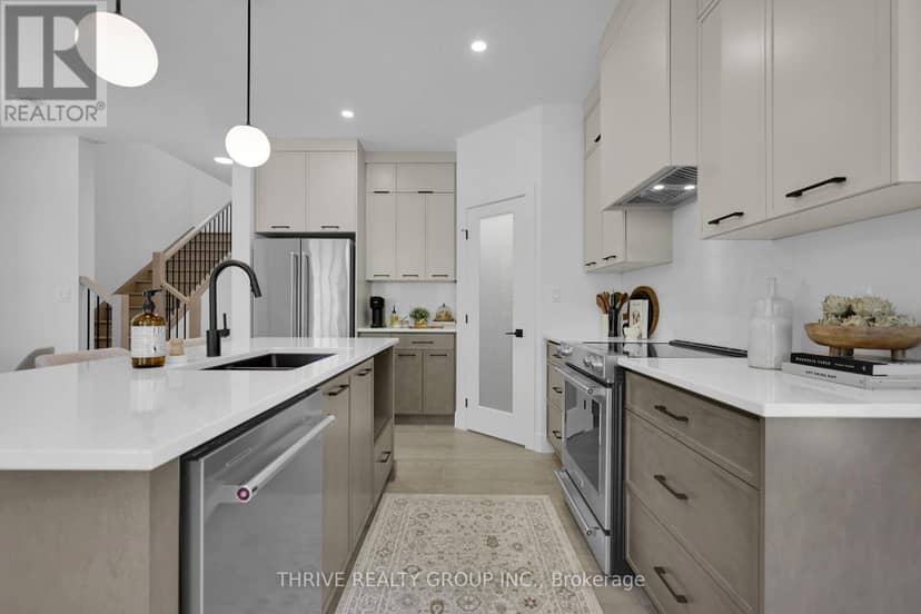 66 - 101 Meadowlily Road S — photo 10 of 40