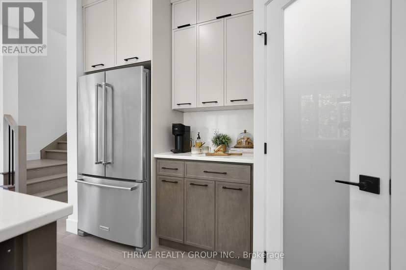 66 - 101 Meadowlily Road S — photo 12 of 40