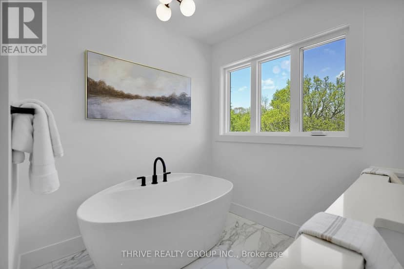 58 - 101 Meadowlily Road S — photo 18 of 40