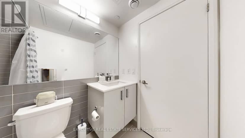 624 - 10 Gibbs Road — photo 20 of 36
