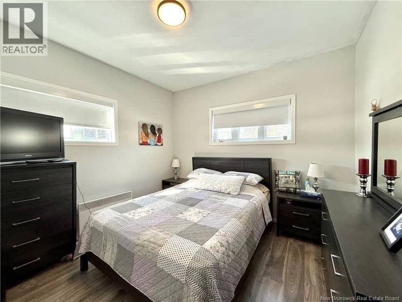 2116 Commerciale Street — photo 21 of 26