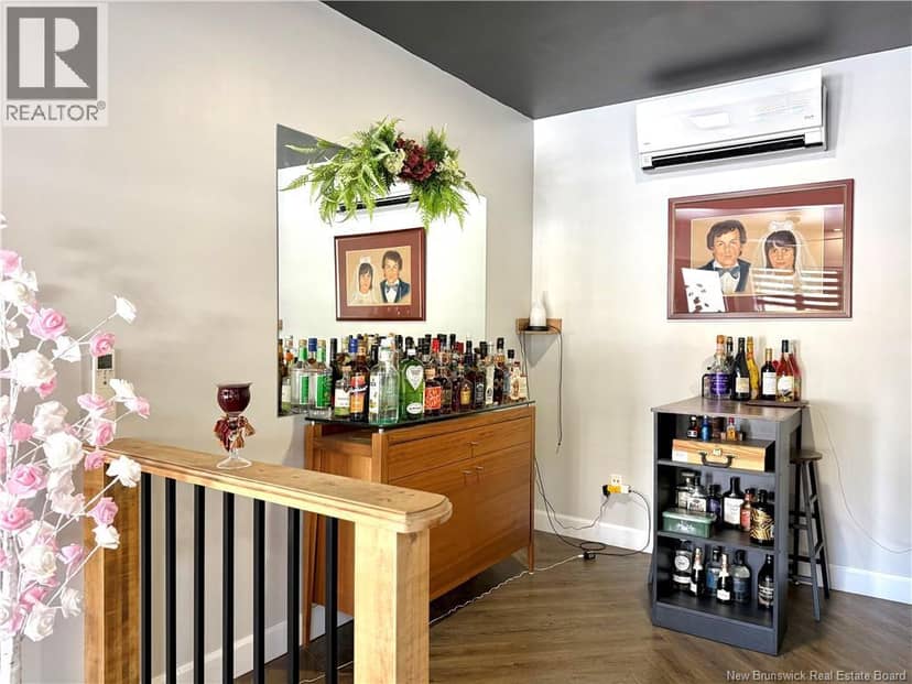 2116 Commerciale Street — photo 10 of 26