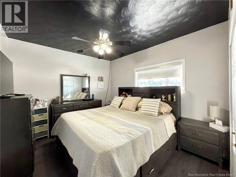 2116 Commerciale Street — photo 19 of 26