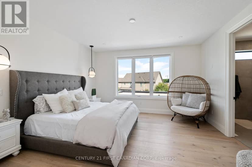 868 White Pine Street — photo 9 of 12