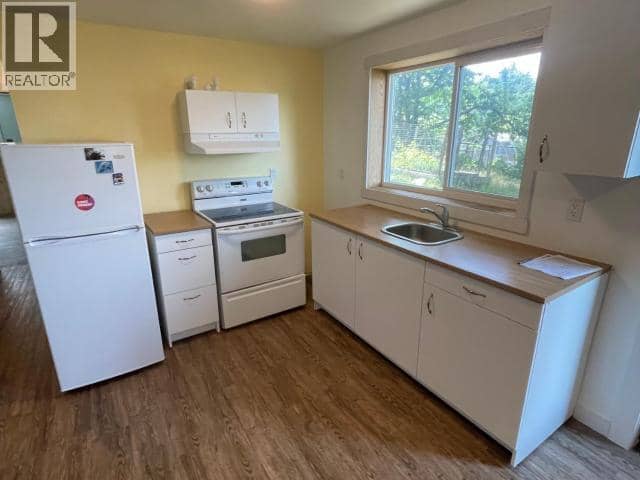 4635 FERNWOOD AVE, Powell River, photo 4