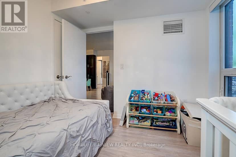 2204 - 830 Lawrence Avenue W — photo 16 of 34