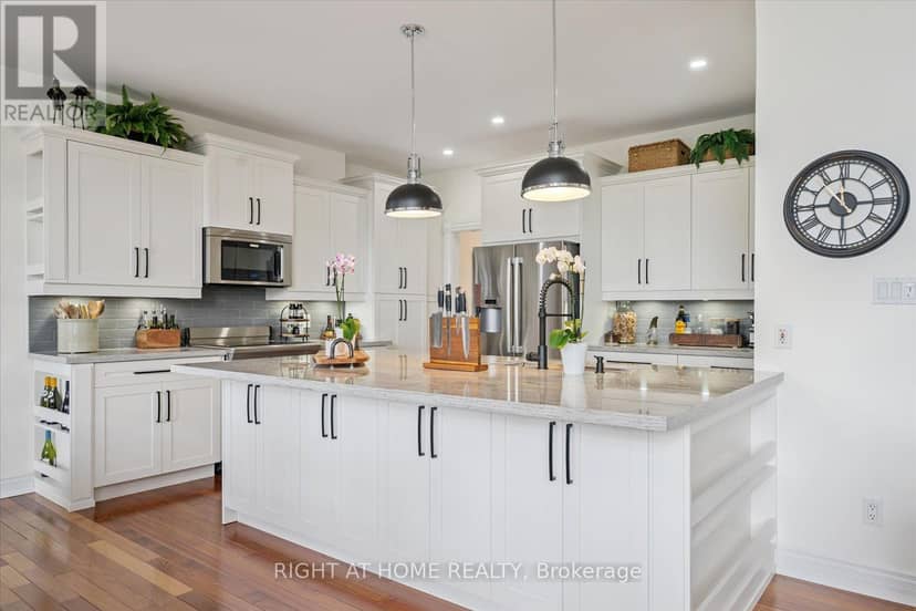 7 Clyde Court — photo 11 of 40