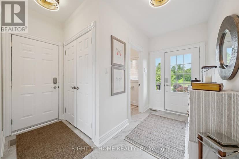7 Clyde Court — photo 17 of 40