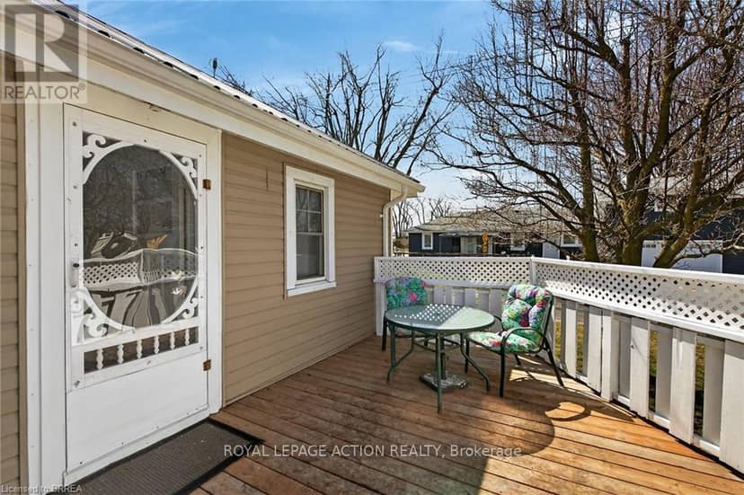 88 Erie Boulevard — photo 25 of 40