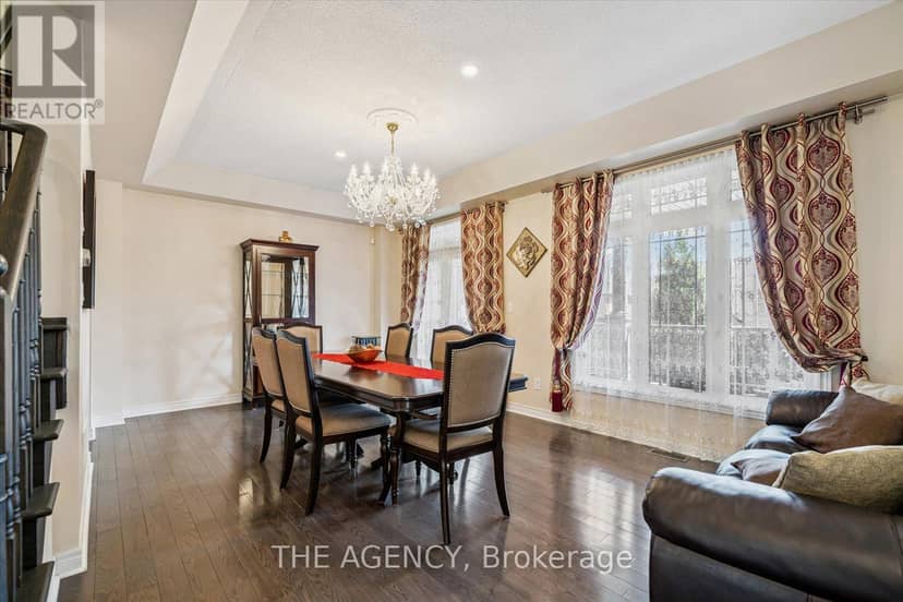 32 Timna Crescent — photo 5 of 31