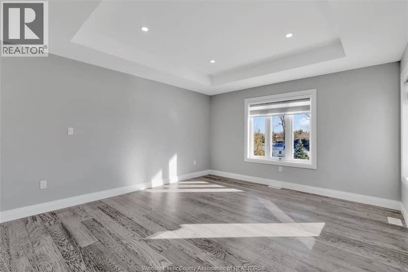 1320 GRAND MARAIS ROAD East — photo 13 of 40