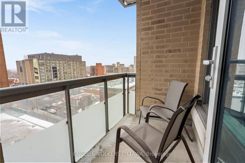 811 - 238 Besserer Street — photo 24 of 33