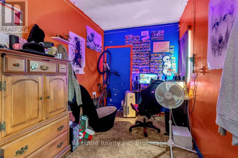 324 Broadway Street — photo 18 of 19
