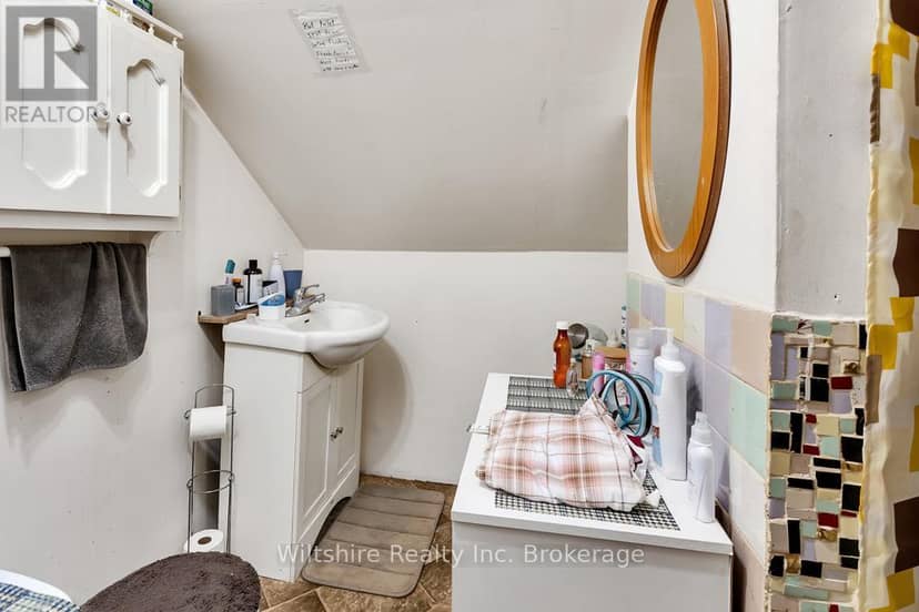 324 Broadway Street — photo 6 of 19