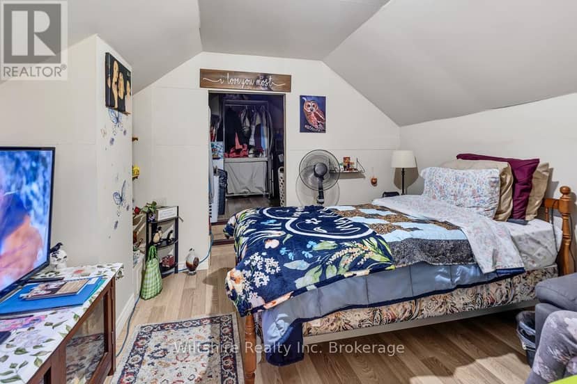324 Broadway Street — photo 8 of 19