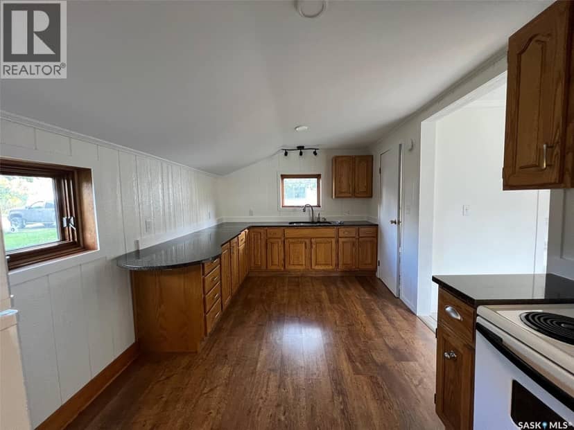 311 1st STREET W, Wilkie, photo 3