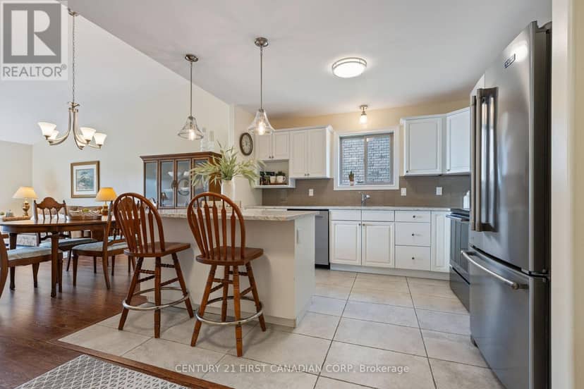 21 - 19 Somerset Drive — photo 12 of 36
