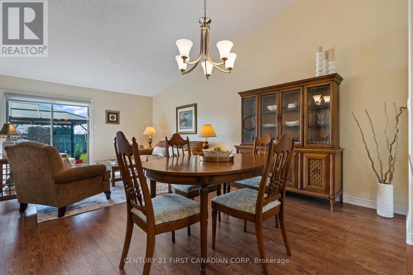 21 - 19 Somerset Drive — photo 13 of 36