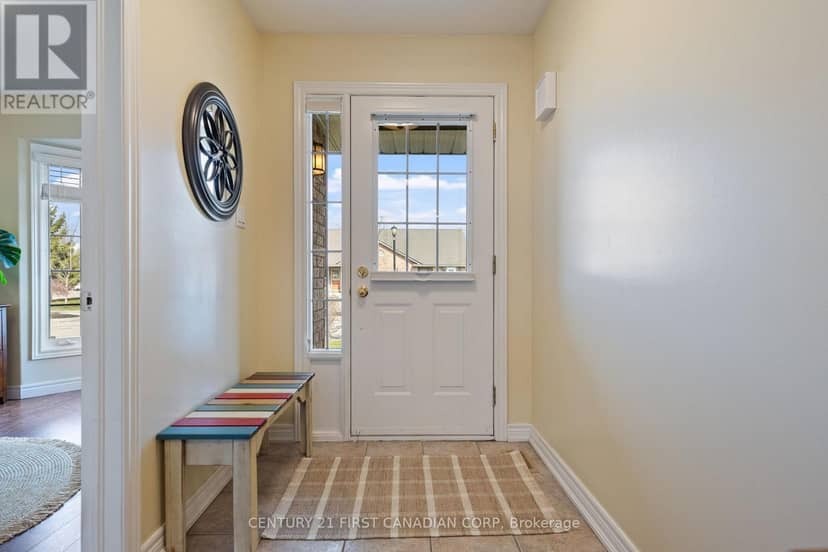 21 - 19 Somerset Drive — photo 15 of 36