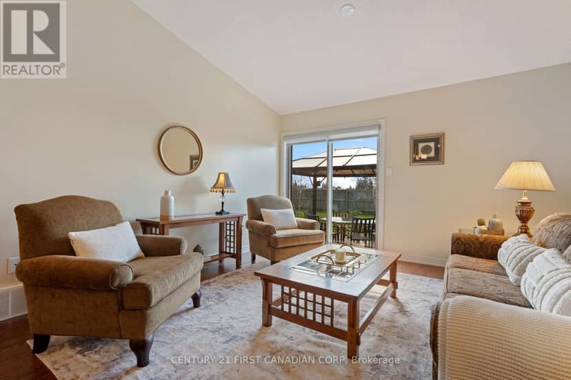 21 - 19 Somerset Drive — photo 16 of 36
