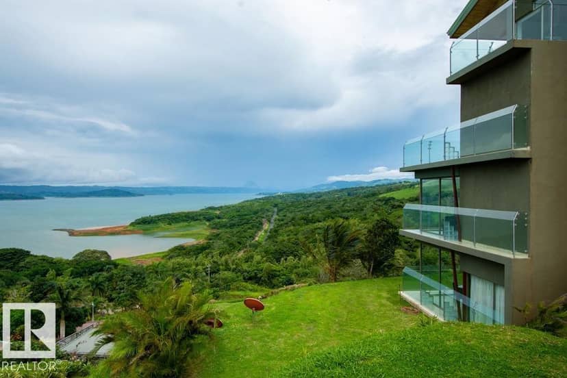 12-2-1-4 Lake Arenal Condominums — photo 24 of 40