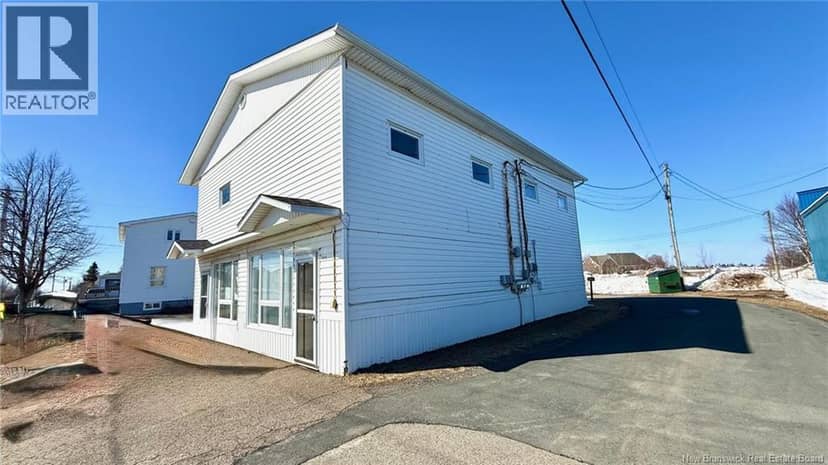148-150 Boul. J.D.Gauthier, Shippagan, photo 4