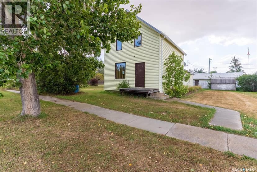 116 Rouleau STREET — photo 2 of 37