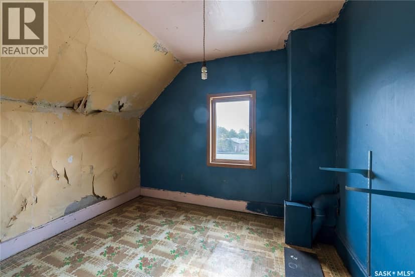 116 Rouleau STREET — photo 21 of 37