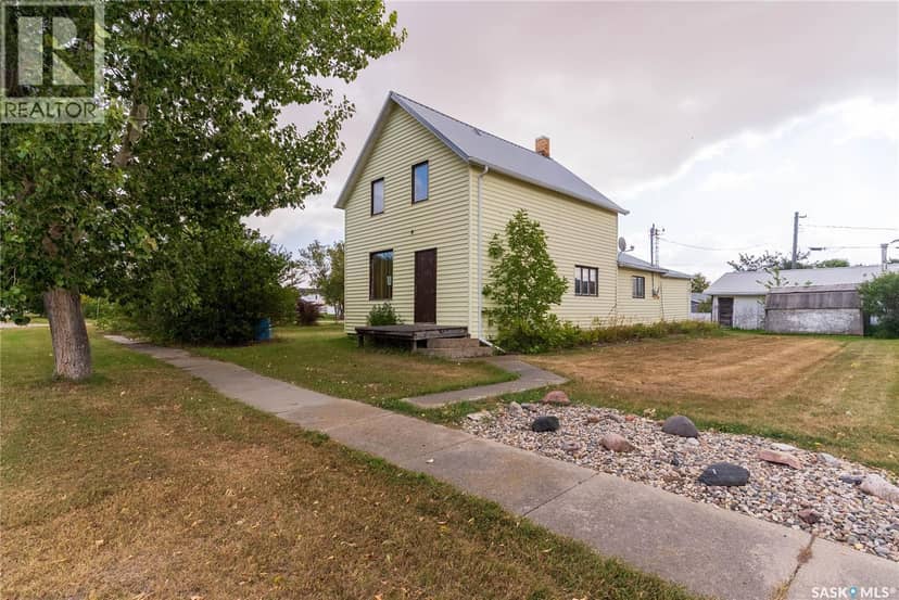 116 Rouleau STREET — photo 3 of 37
