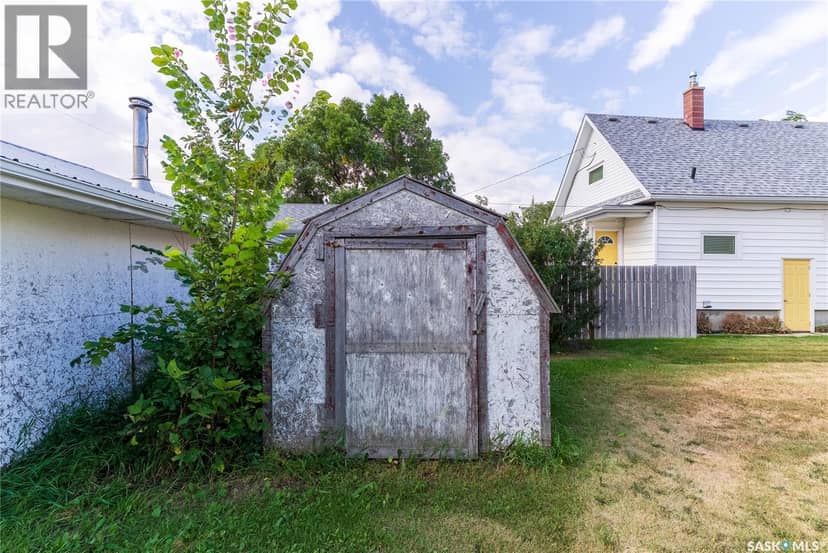 116 Rouleau STREET — photo 33 of 37