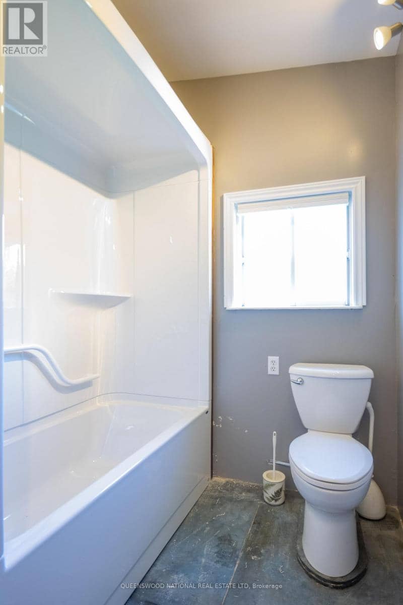842 Centreview Road — photo 25 of 40