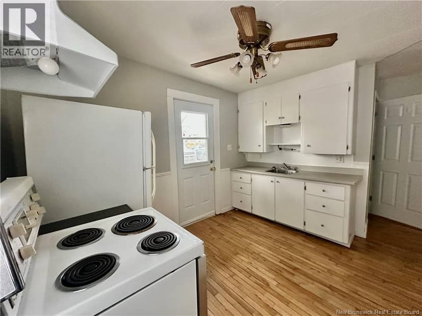 44 North Street — photo 3 of 9