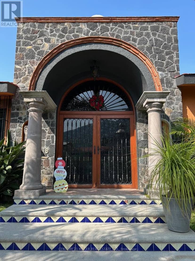 37 Cerrada Vista Hermosa — photo 3 of 40