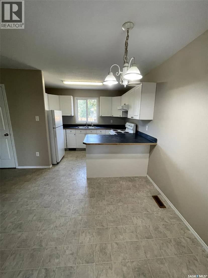 1154 Retallack STREET — photo 7 of 13