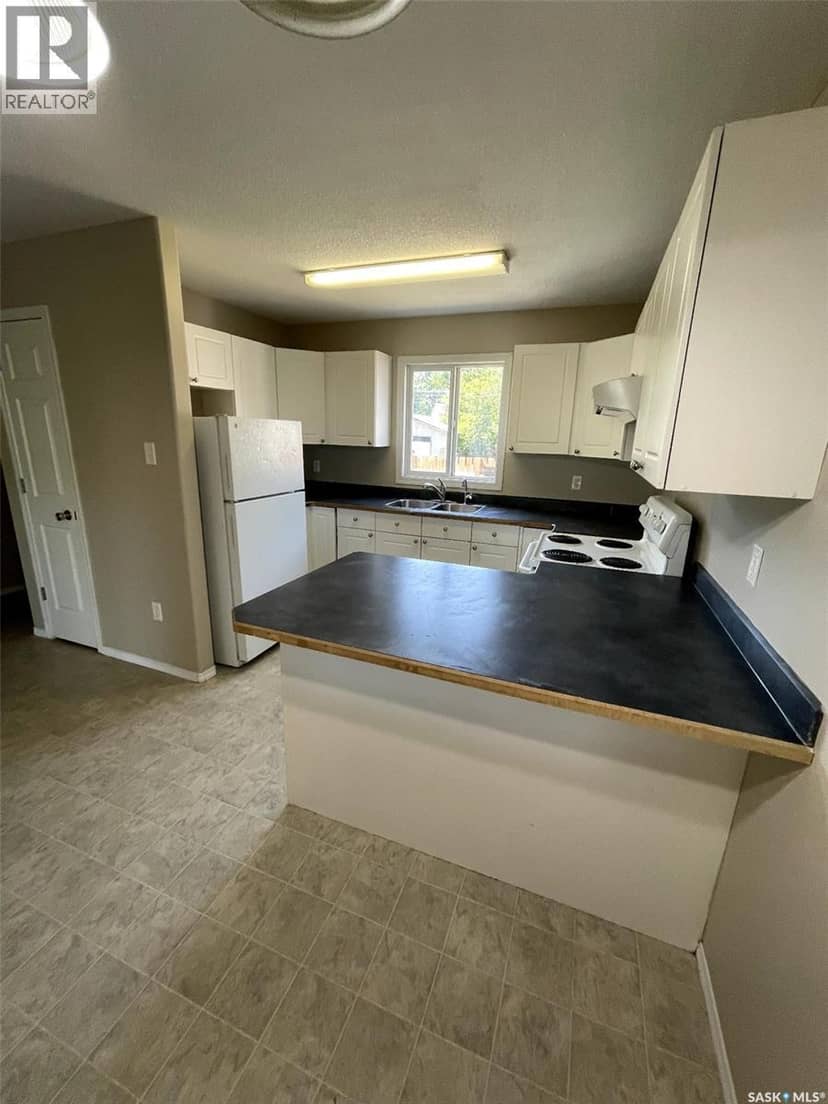 1154 Retallack STREET — photo 9 of 13